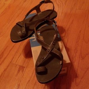 (New) OTBT Studded Leather Toe Sandal